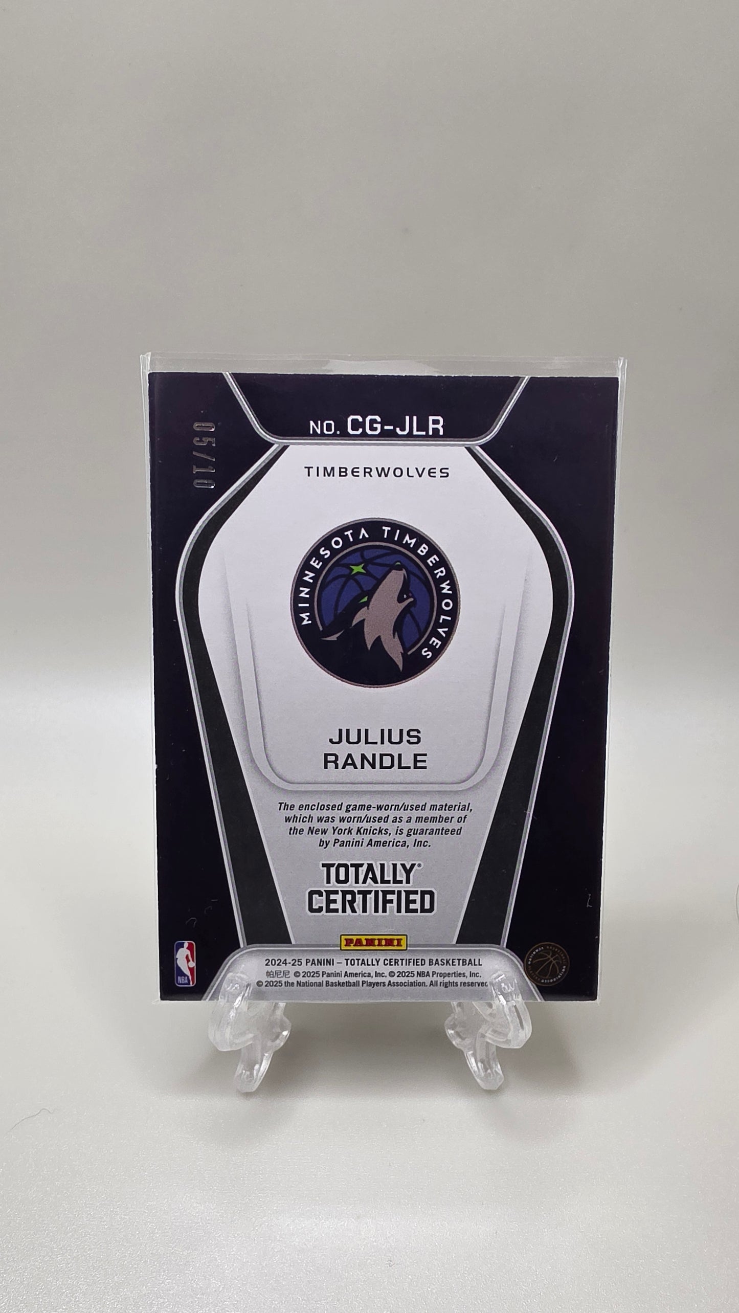 2024-25 Panini Totally Certified Julius Randle Gold Certified Gamers Jersey Patch #/10 Card # CG-JLR