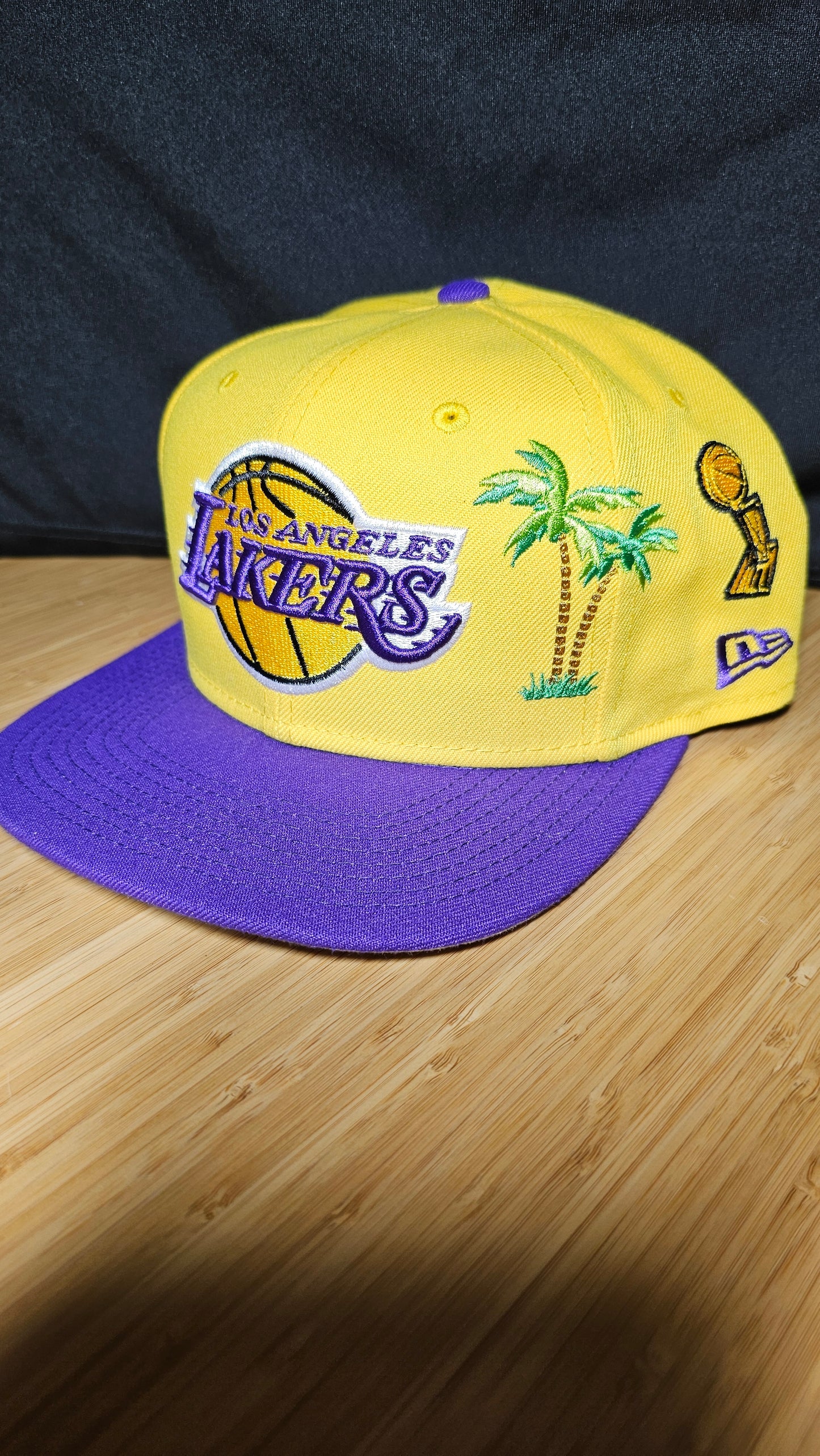 Los Angeles Lakers New Era Exclusive Snapback Hat