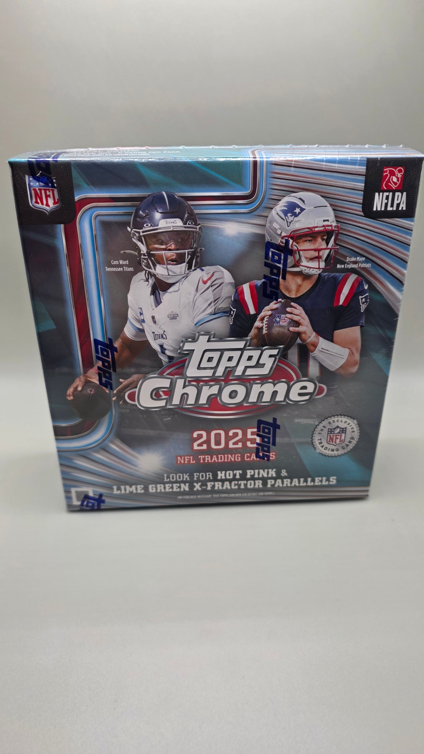 2025 Topps Chrome NFL Mega Box !!