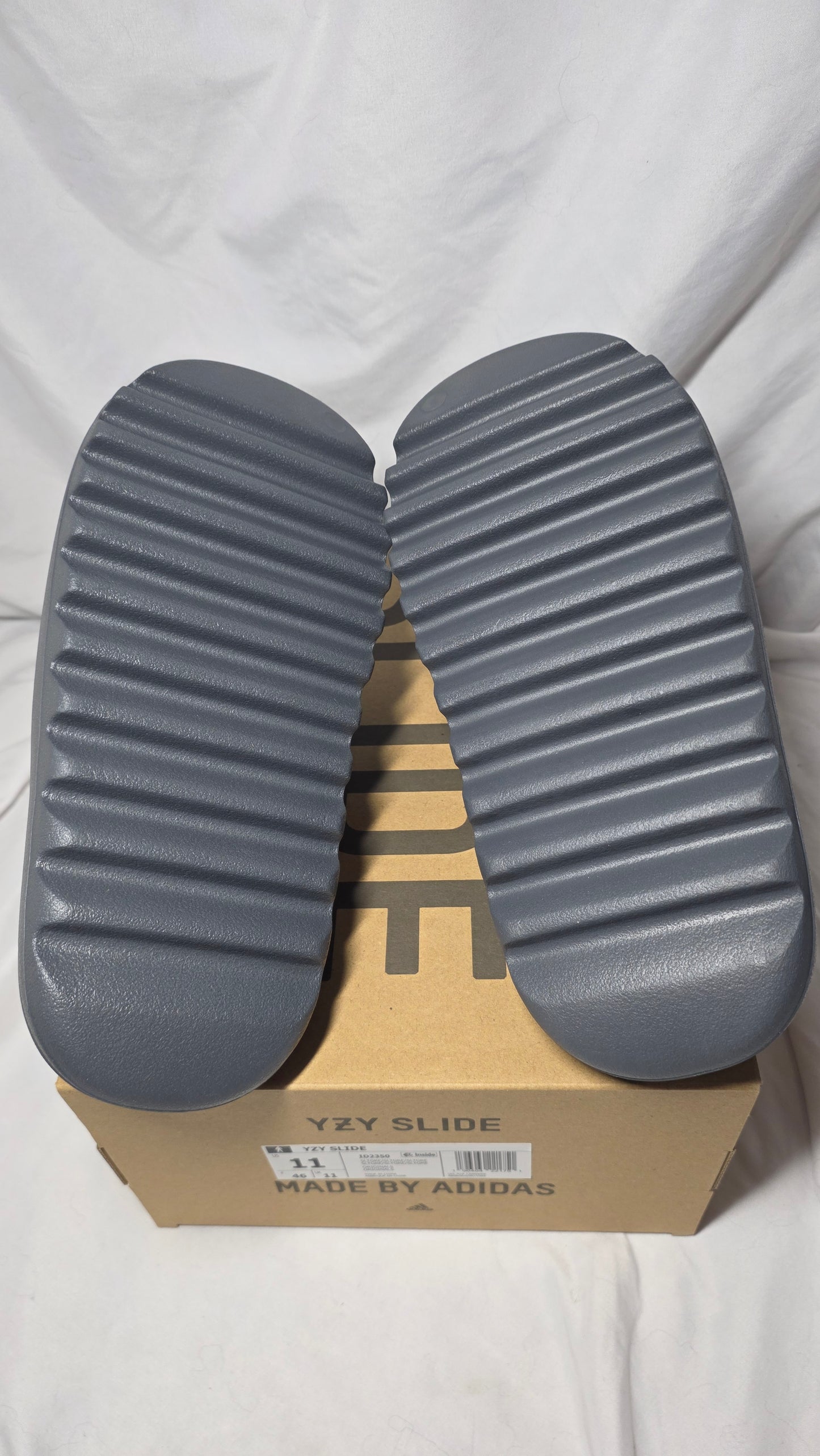 Yeezy Slides Mens 11 Slate Grey ID2350 NIB