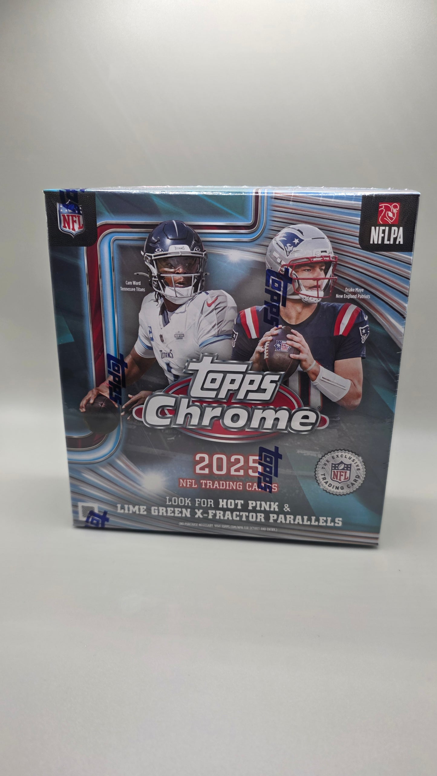 2025 Topps Chrome NFL Mega Box !!