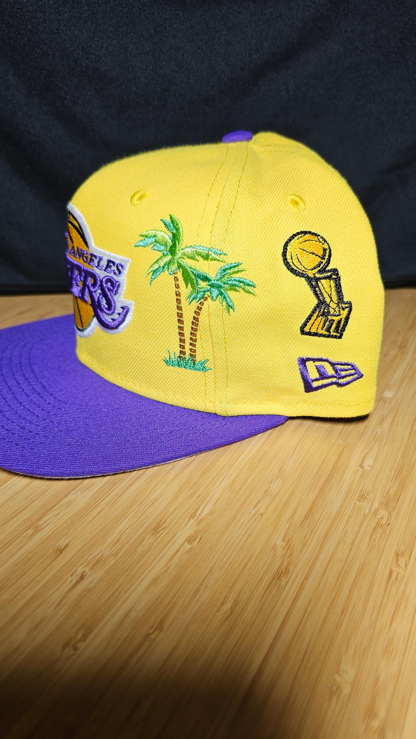 Los Angeles Lakers New Era Exclusive Snapback Hat