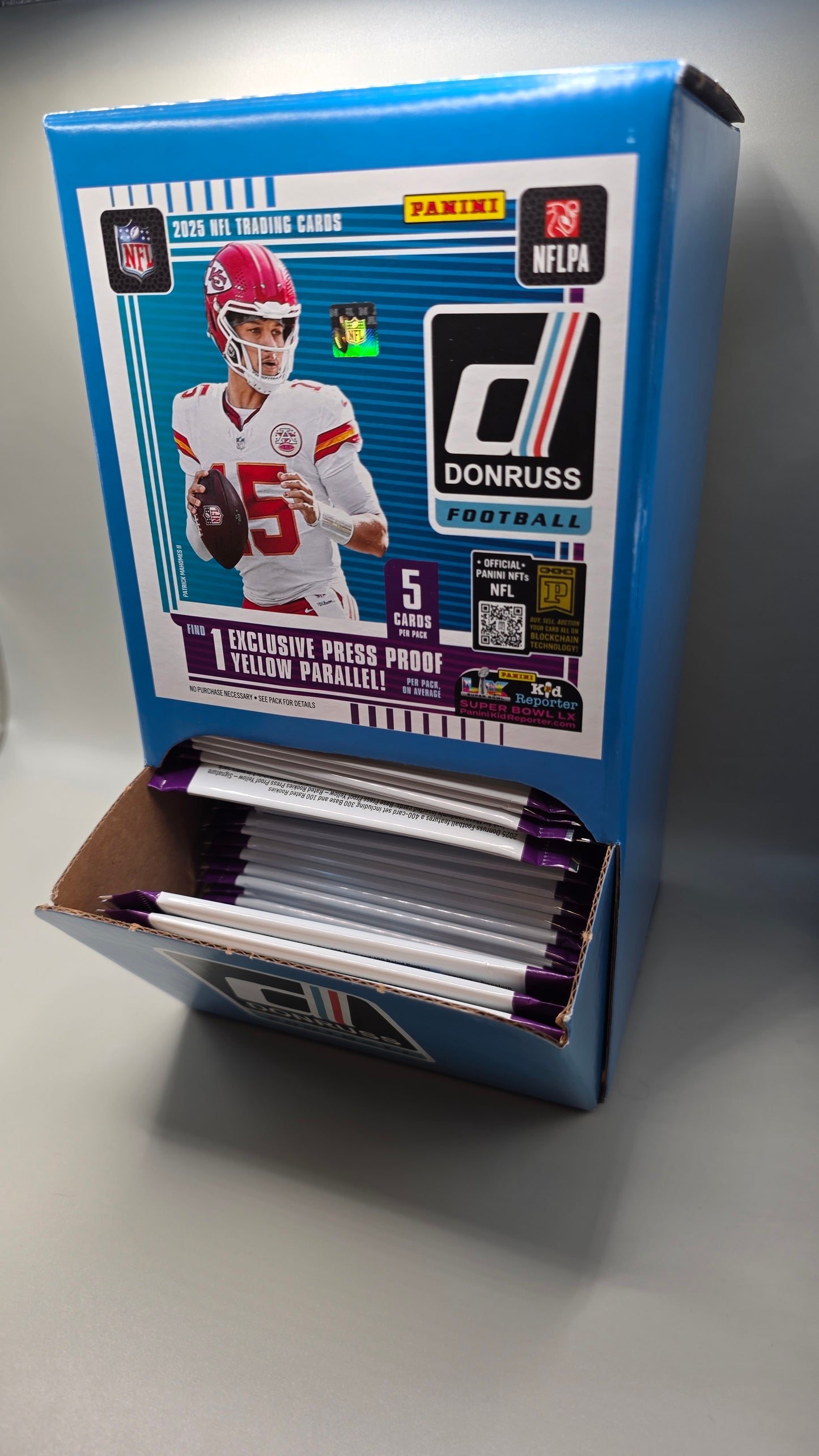2025 NFL Panini DonRuss Gravity Feed Box 48 Packs (DOWNTOWNS!!)