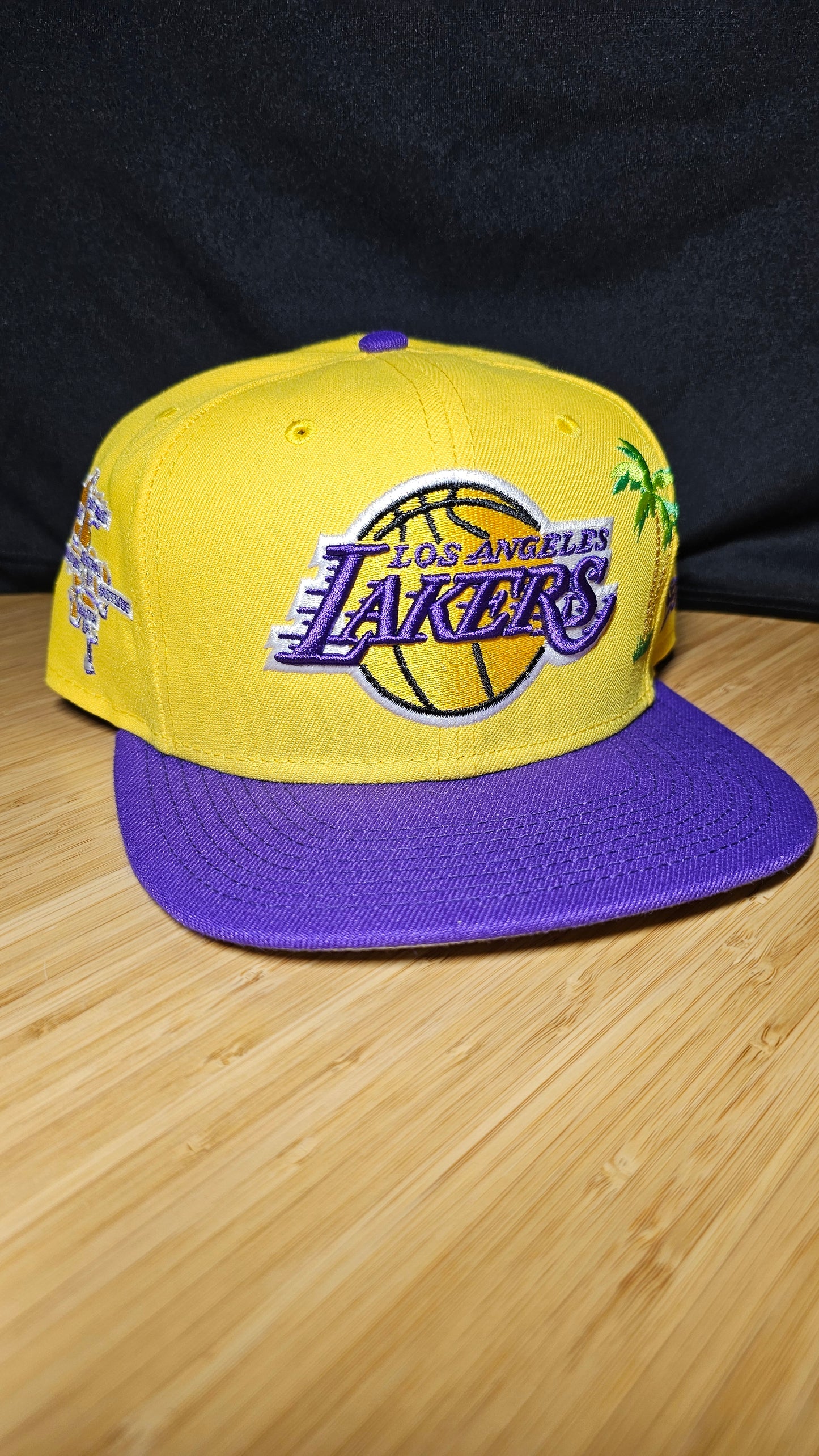 Los Angeles Lakers New Era Exclusive Snapback Hat