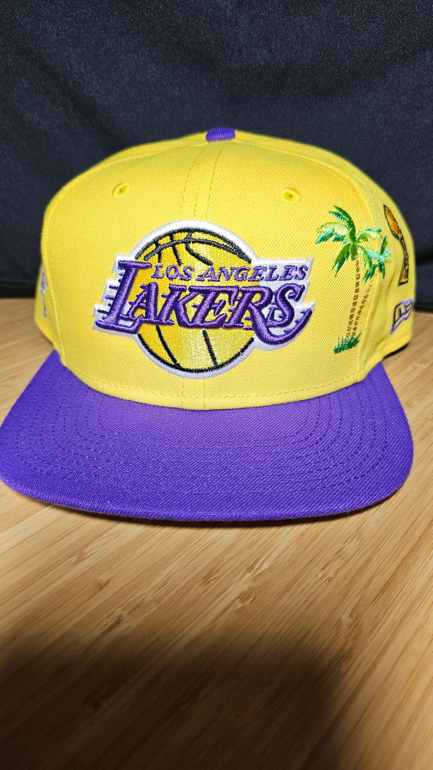 Los Angeles Lakers New Era Exclusive Snapback Hat