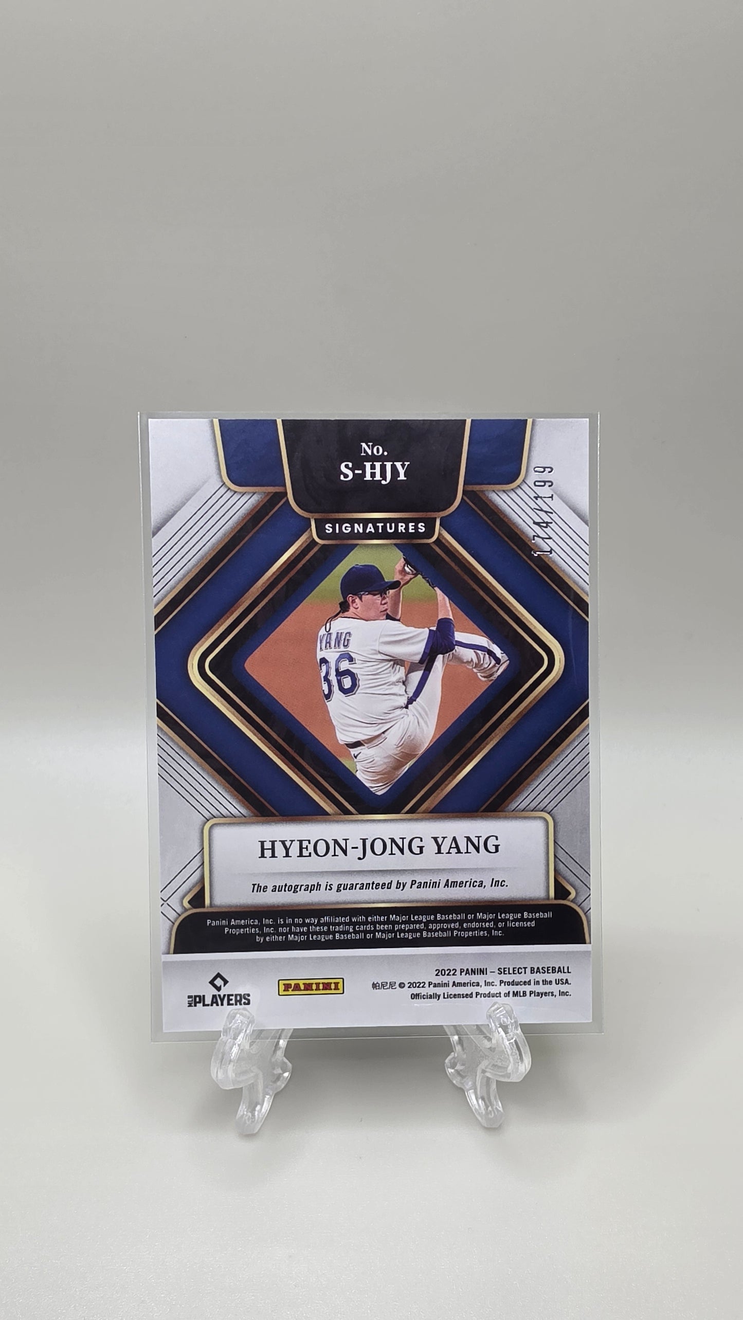 2022 Panini Select Hyeon-Jong Yang Signatures Auto #/199 Card # S-HJY