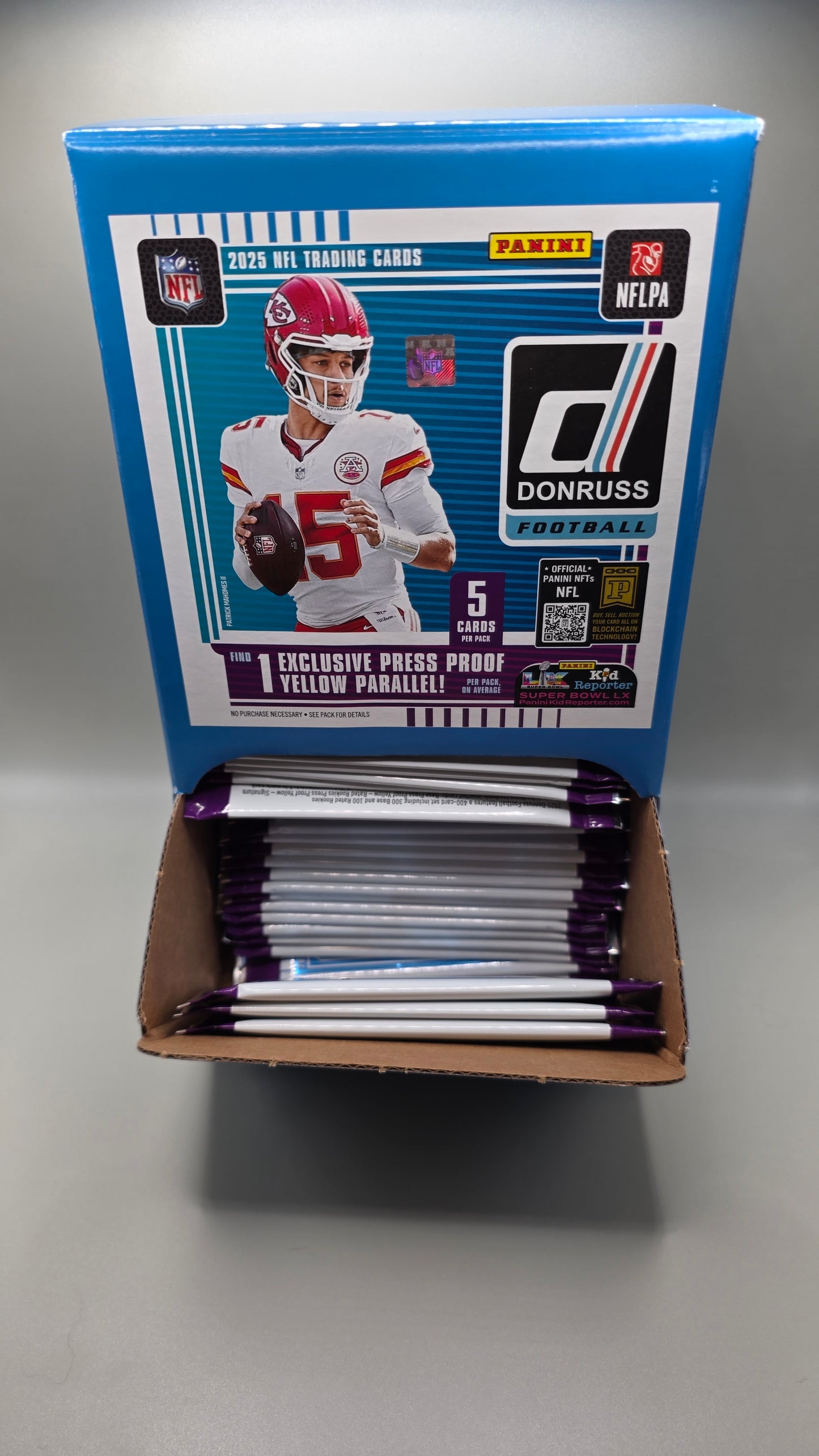 2025 NFL Panini DonRuss Gravity Feed Box 48 Packs (DOWNTOWNS!!)