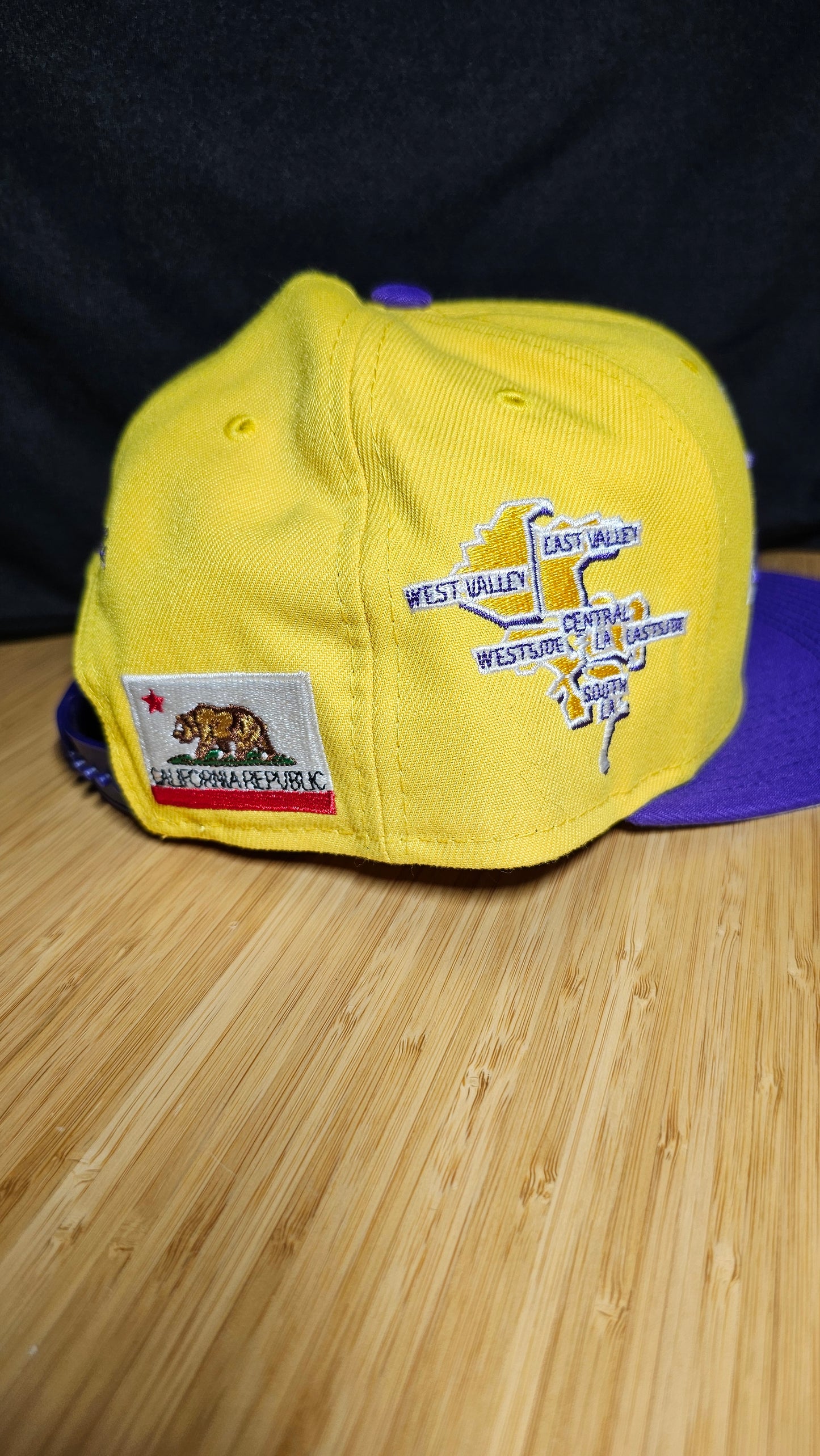 Los Angeles Lakers New Era Exclusive Snapback Hat