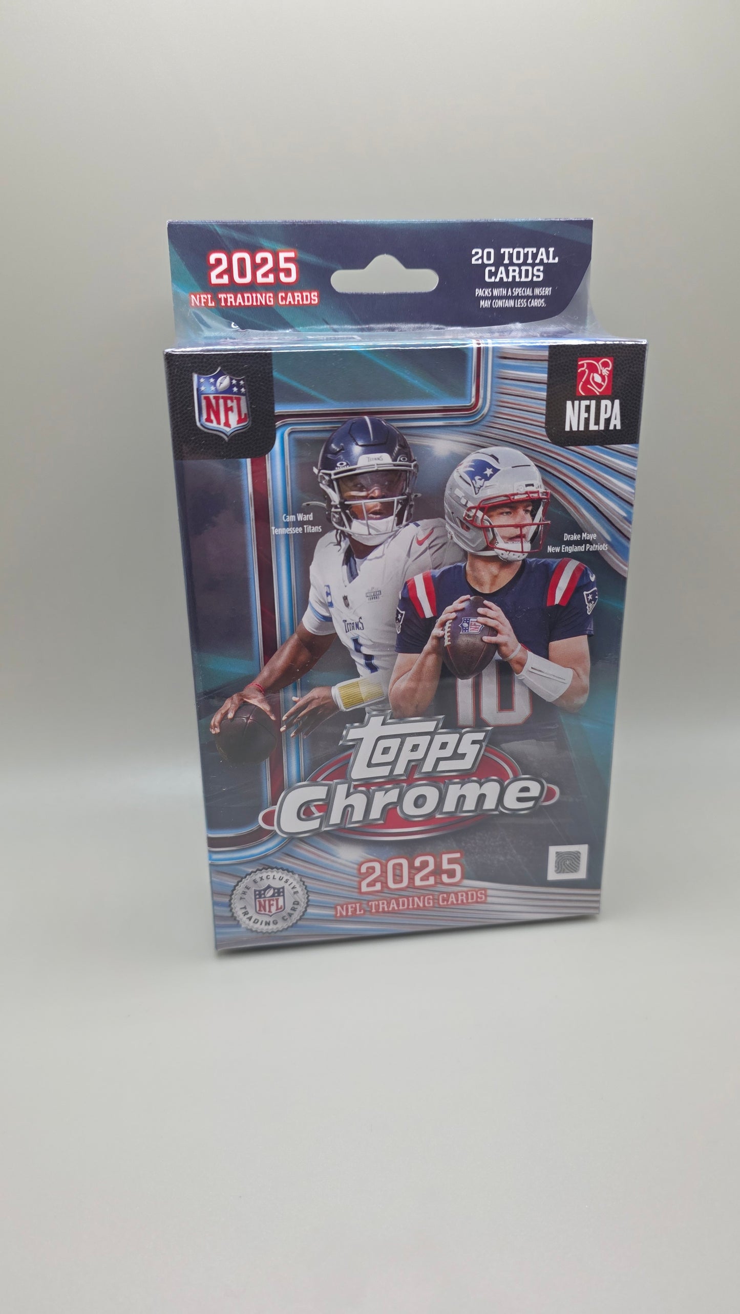 2025 Topps Chrome NFL Hanger Box !!
