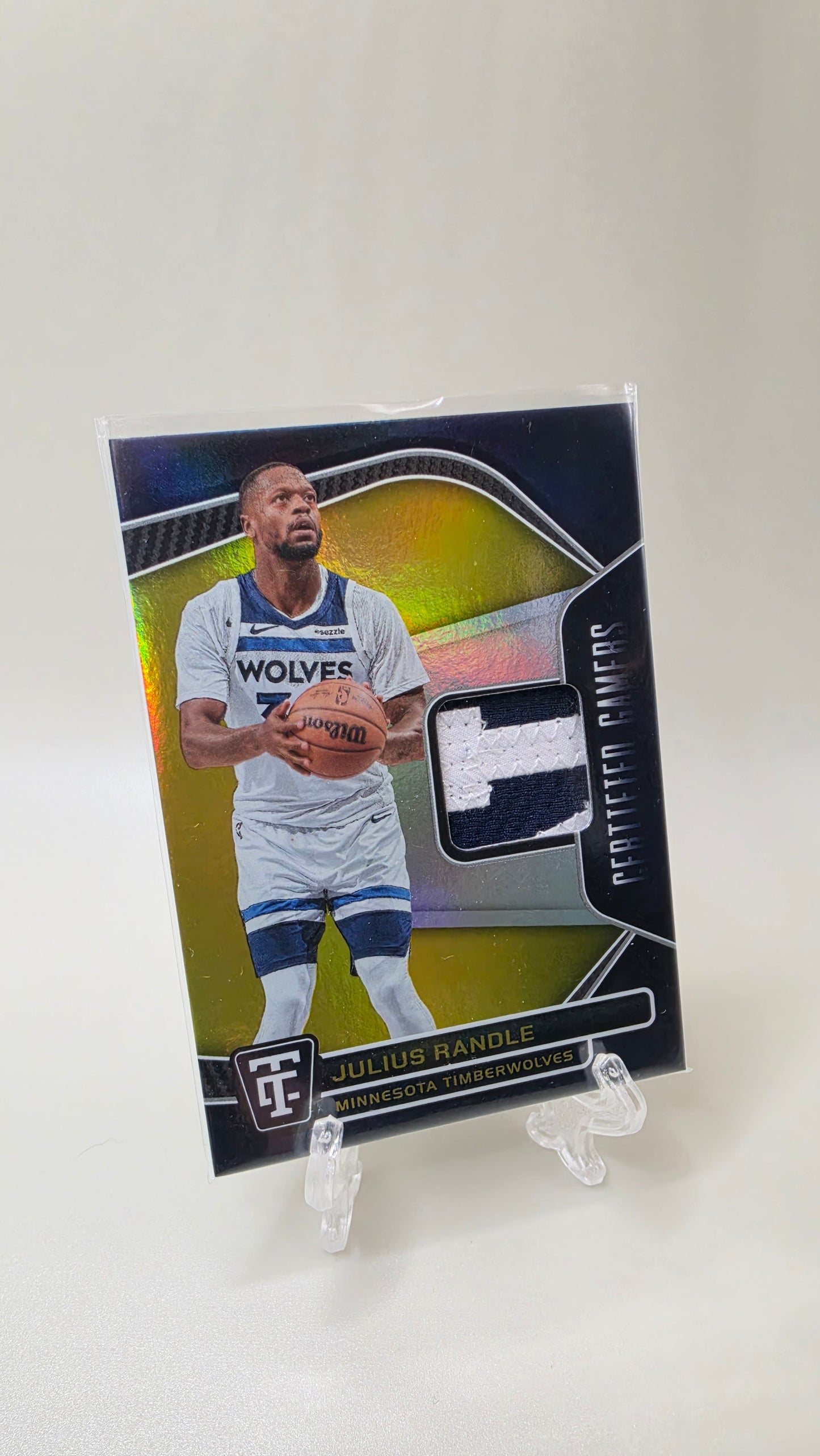 2024-25 Panini Totally Certified Julius Randle Gold Certified Gamers Jersey Patch #/10 Card # CG-JLR